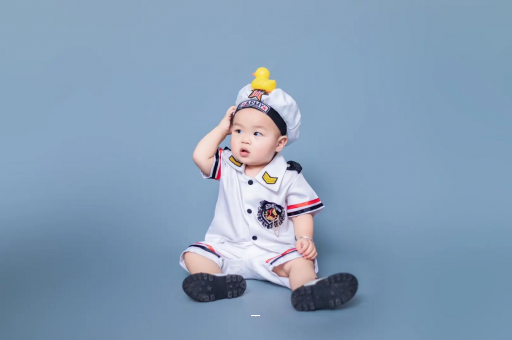 章丘宝宝老摇头怎么回事